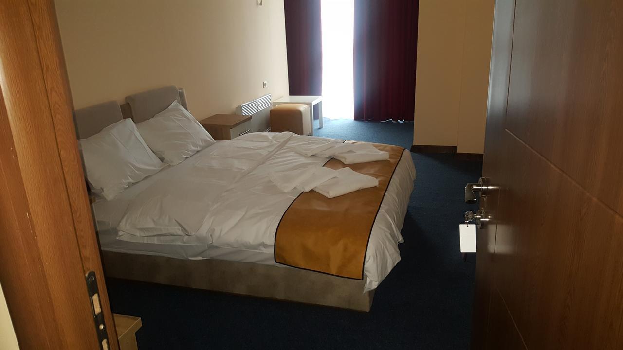 Hotel Panorama City Delcevo Экстерьер фото